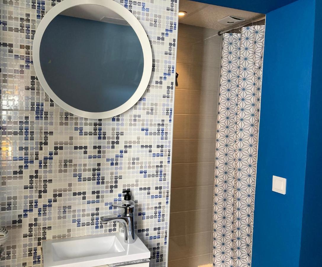 אל פוארטו דה סנטה מריה Baobab Hostal מראה חיצוני תמונה